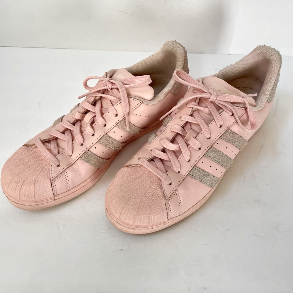 Adidas Superstar Light Pink Sneakers 
Size 10